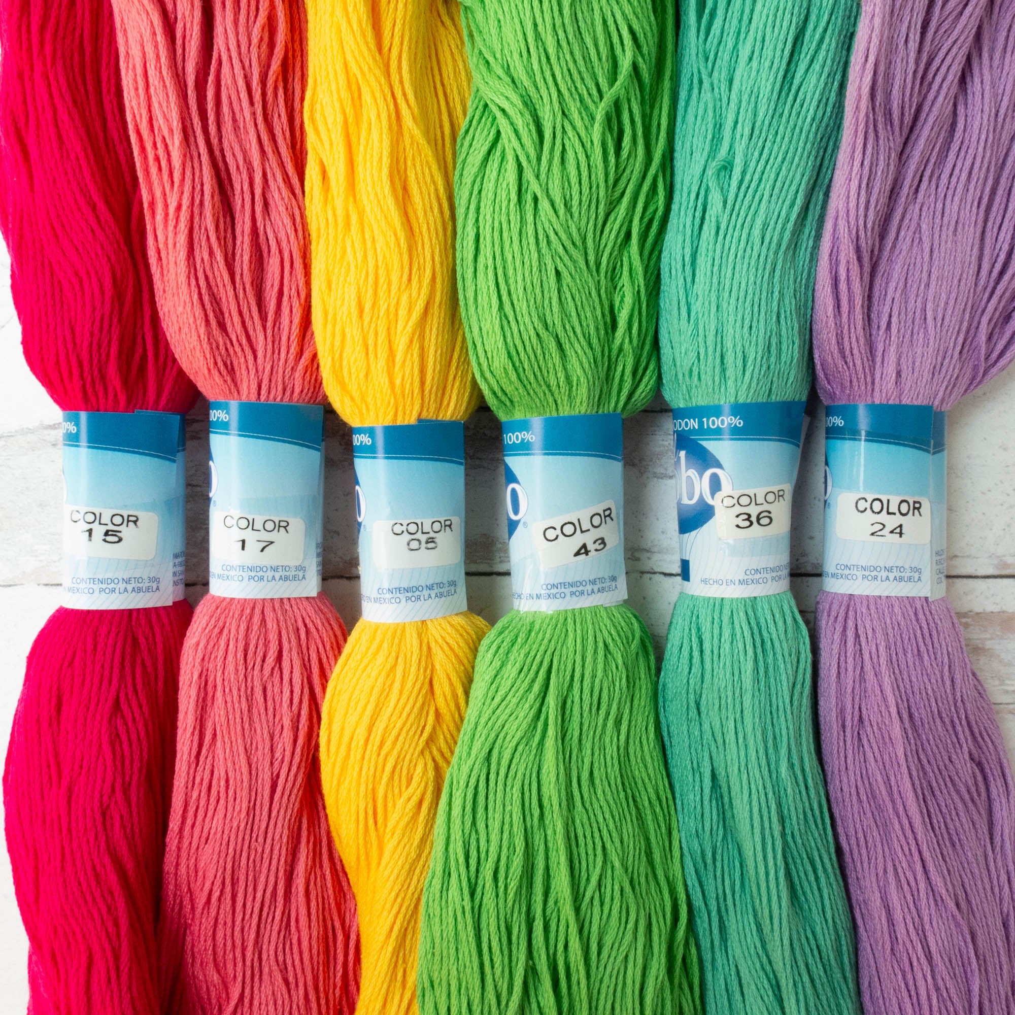 Only 16.25 usd for Hilo Vela El Globo Embroidery Thread Set